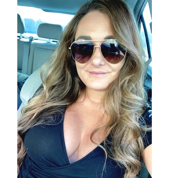 Meet your Posher, Ashley - Picture 3 of 4